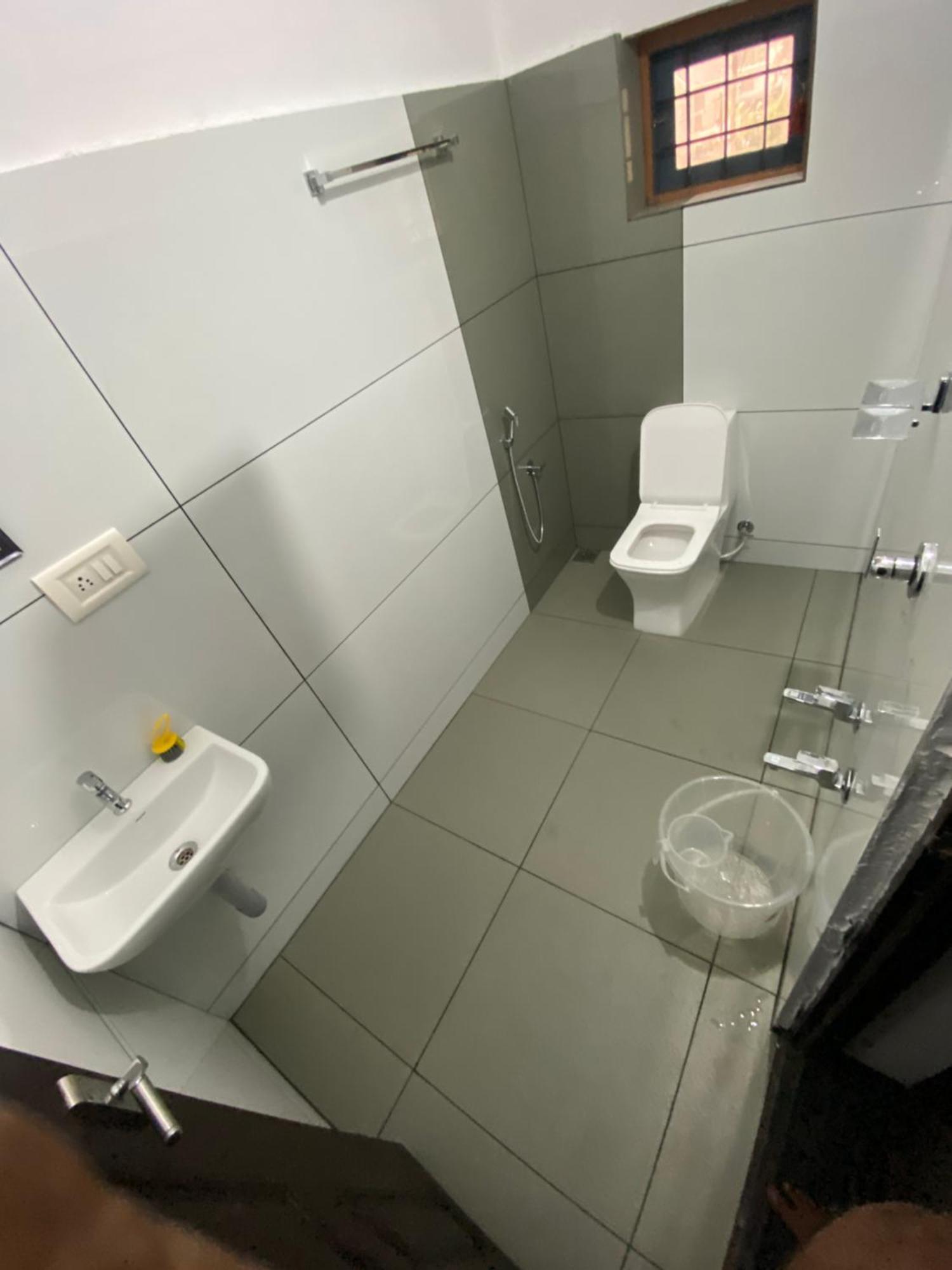 Ebs Guest House Nedumbassery Zewnętrze zdjęcie